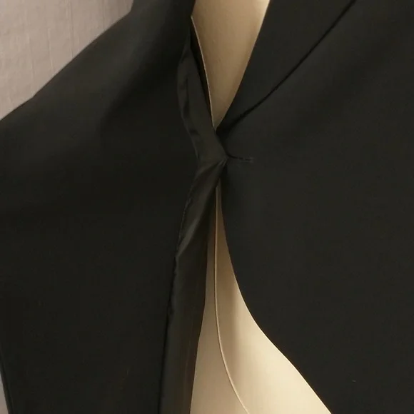Assymetrical Black Jacket Ivan Grundahl sz 40 US 12 Classy Designer Eye Catching